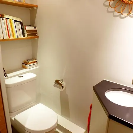 Apartment 1 Bdr Architect Designed Zen And Cosy Nice